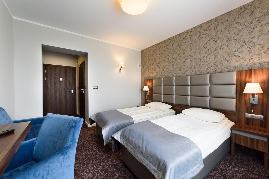 טרזבניצה Hotel Nowy Dwor מראה חיצוני תמונה