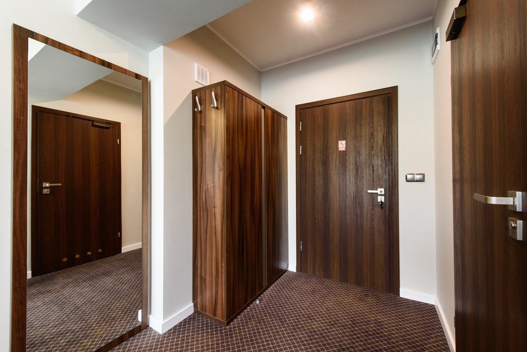 טרזבניצה Hotel Nowy Dwor מראה חיצוני תמונה