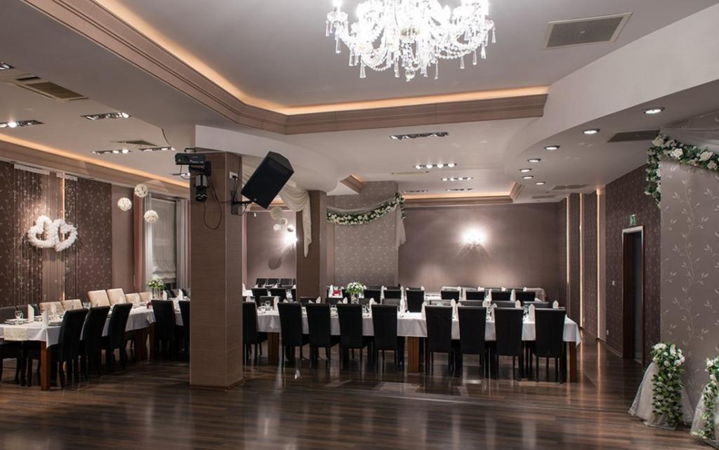 טרזבניצה Hotel Nowy Dwor מראה חיצוני תמונה