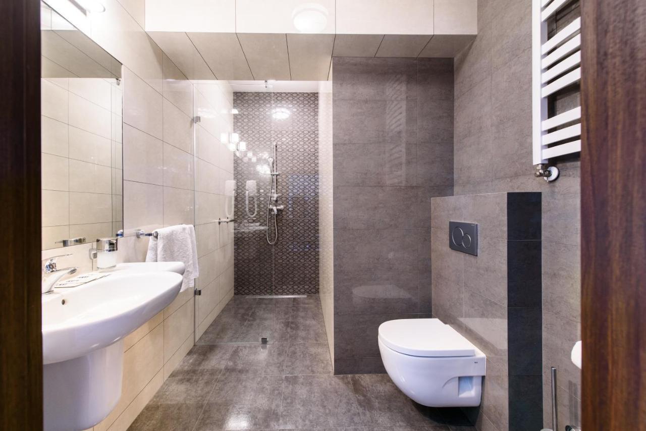 טרזבניצה Hotel Nowy Dwor מראה חיצוני תמונה