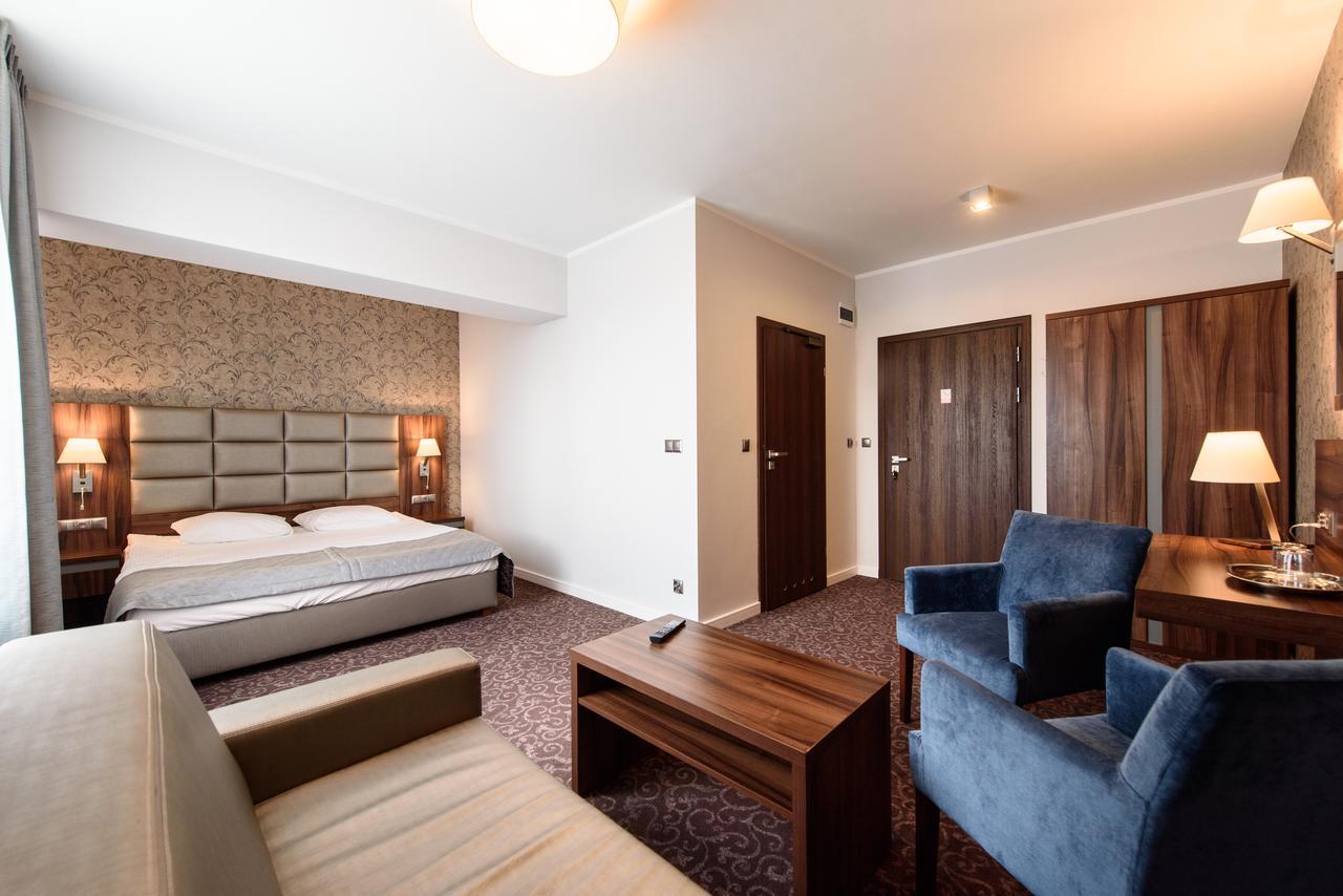 טרזבניצה Hotel Nowy Dwor מראה חיצוני תמונה